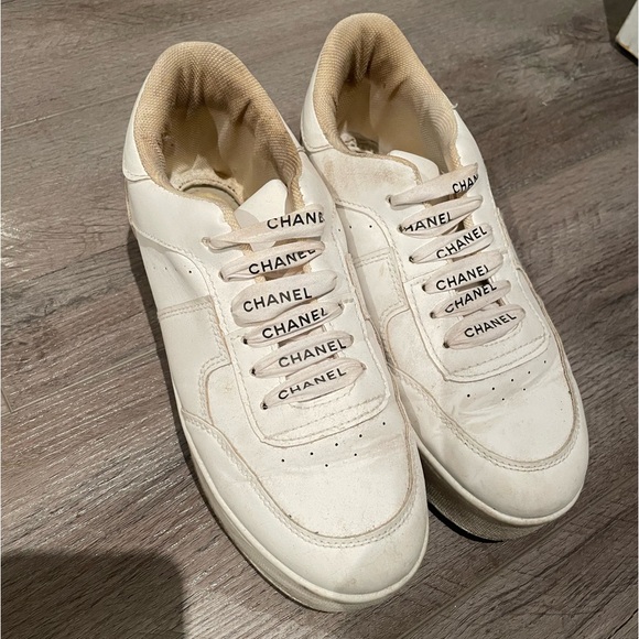 Urban Planet Sneakers with Chanel ribbon as shoelace. REALLY TIGHT - Picture 1 of 5